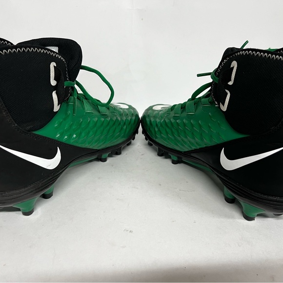 Lightly Used Nike Men's SIZE 8.5 Force Savage Varsity 2 Green Football Cleats - Picture 6 of 8